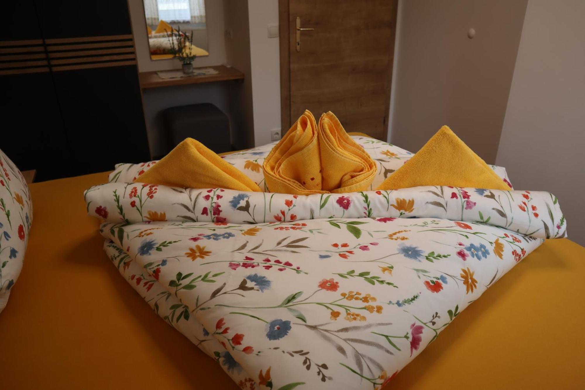 Landhaus-Appartements Warraich ชลัดมิง ภายนอก รูปภาพ